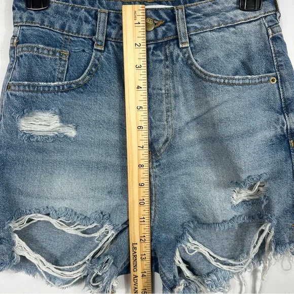 Zara Light Blue High Rise Ripped Jean Shorts Size 2 - Picture 7 of 8